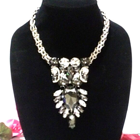 Stunning Silver Tone Black and Clear Rhinestone Statement Necklace - Picture 2 of 7